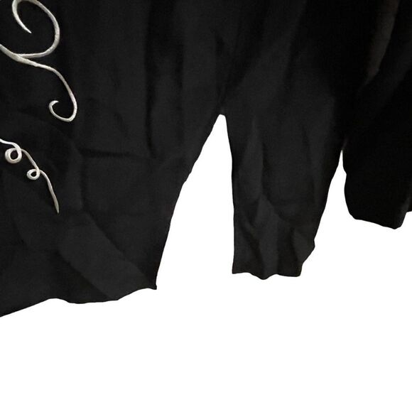Diane Von Furstenberg ~Silk Assets ~ 100% Silk ~Black Button Down Tunic ~ size M - Picture 5 of 10